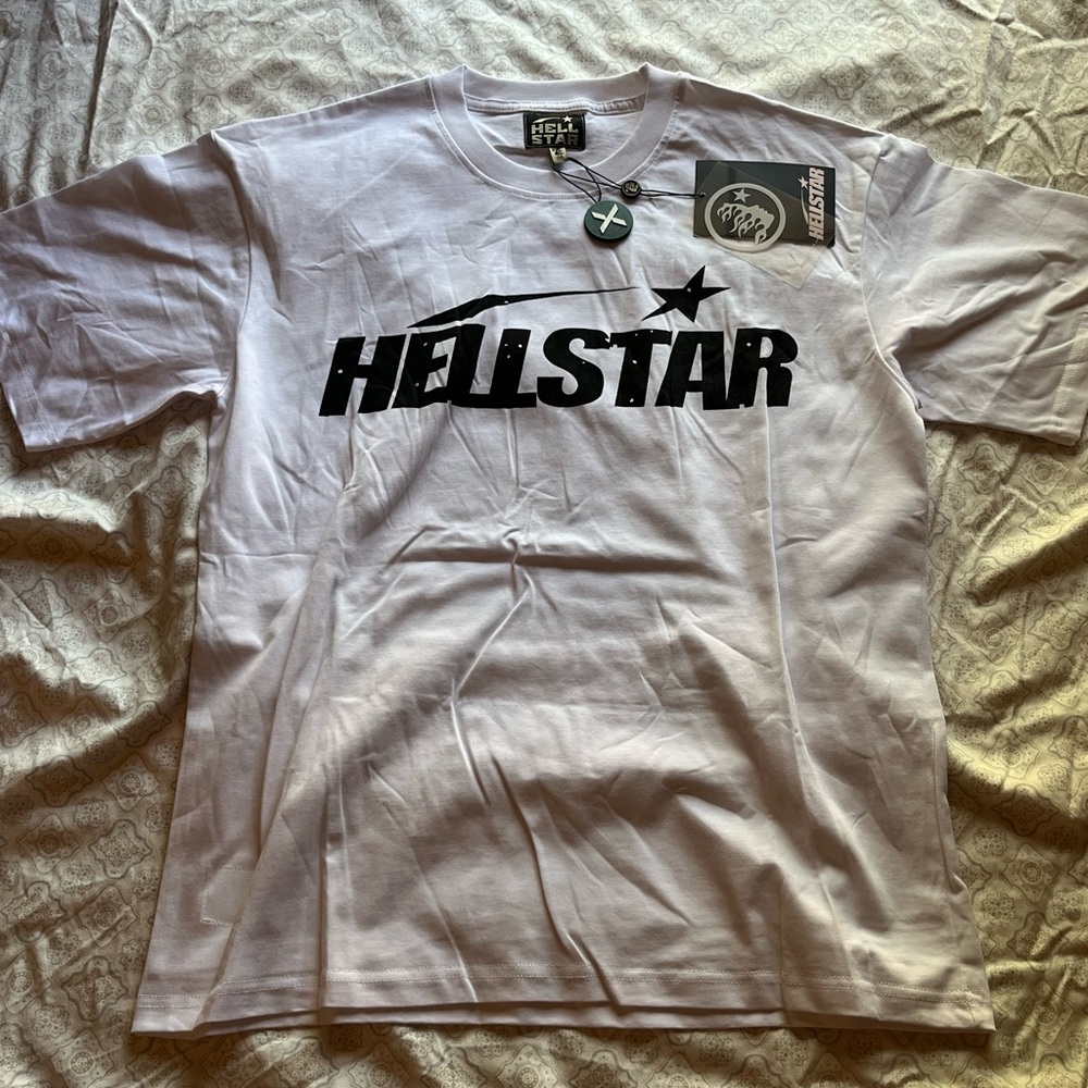 White hellstar logo tee